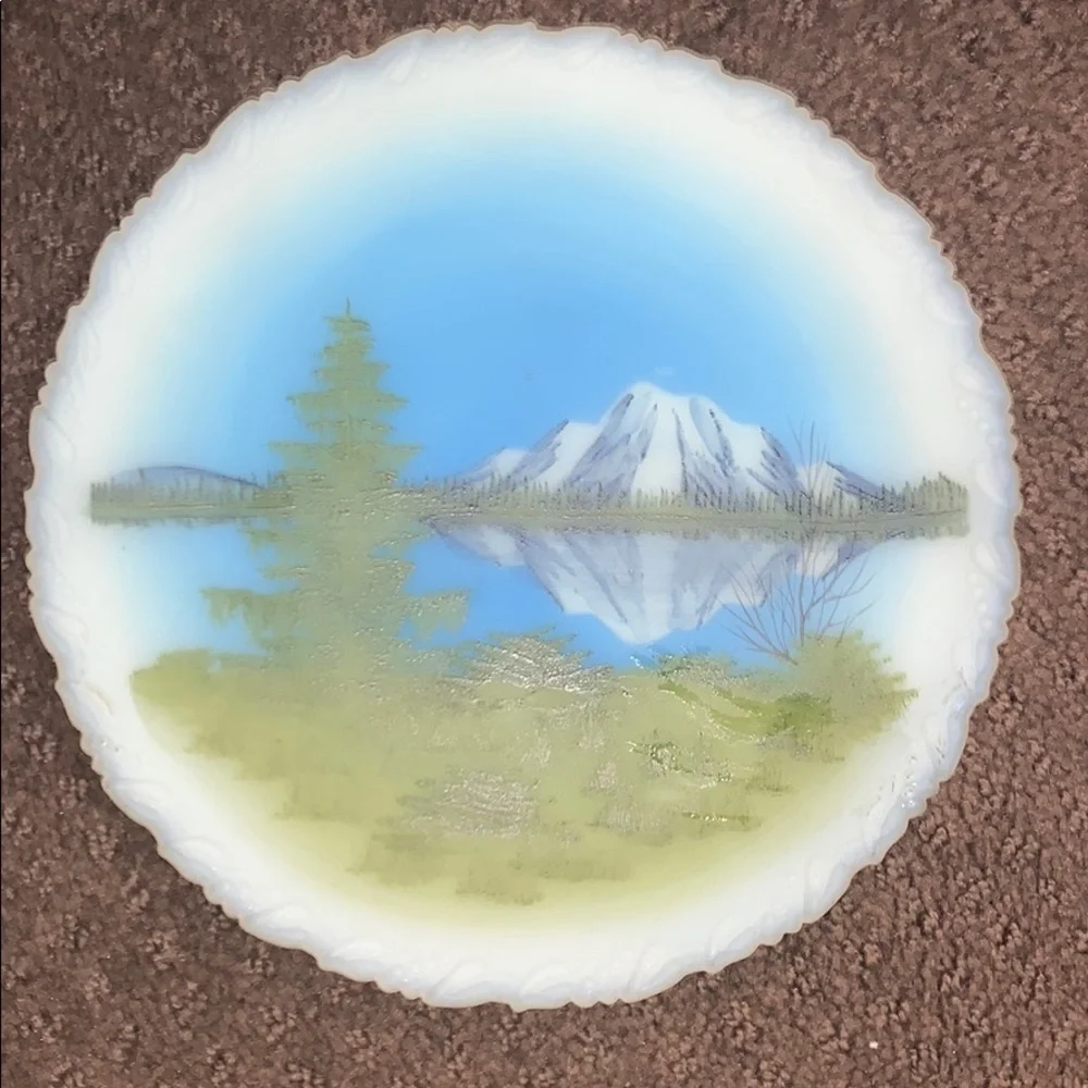 FENTON Art Glass D. Fredrick Mountain Reflections